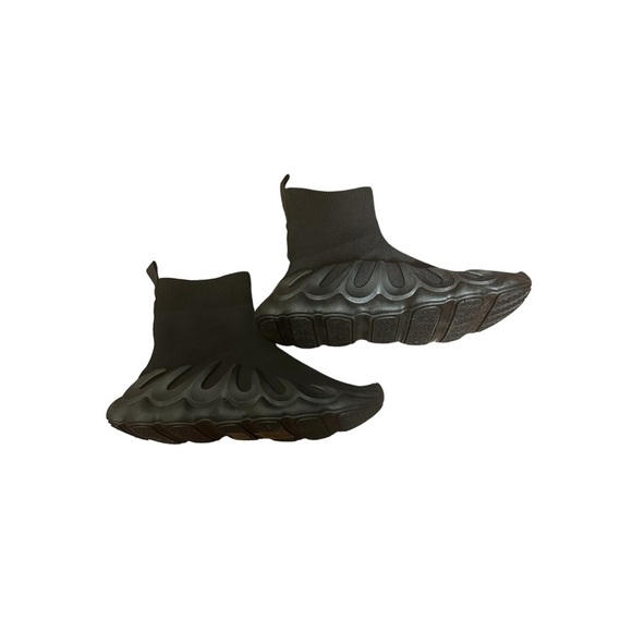 Cape Robbin Black Sock Sneakers - Picture 8 of 9